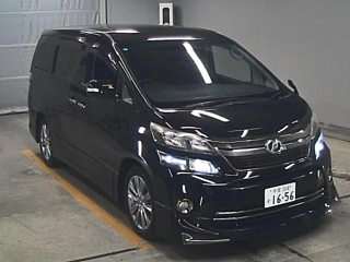 TOYOTA VELLFIRE 2013