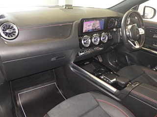 MERCEDES BENZ GLA CLASS 2021