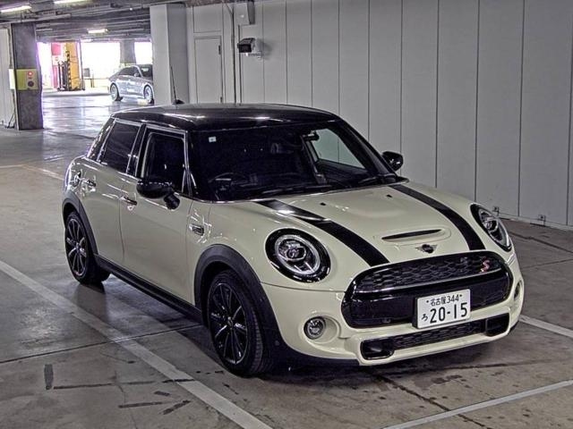 BMW MINI 2021