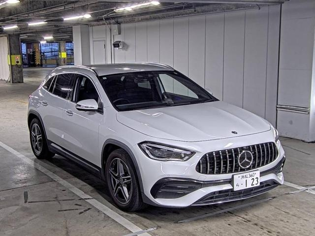MERCEDES BENZ GLA CLASS 2021