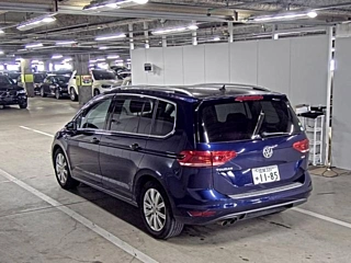 VOLKSWAGEN GOLF TOURAN 2017
