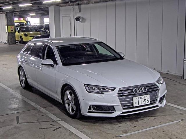 AUDI A4 2019