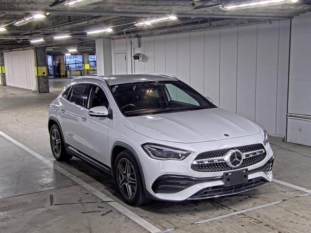 MERCEDES BENZ GLA CLASS 2021