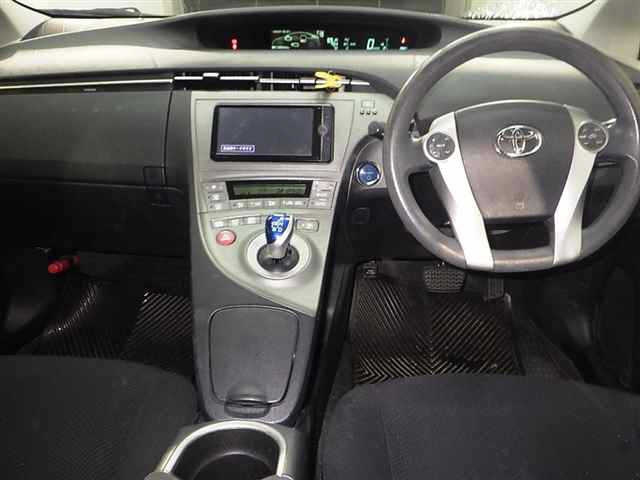 TOYOTA PRIUS 2013