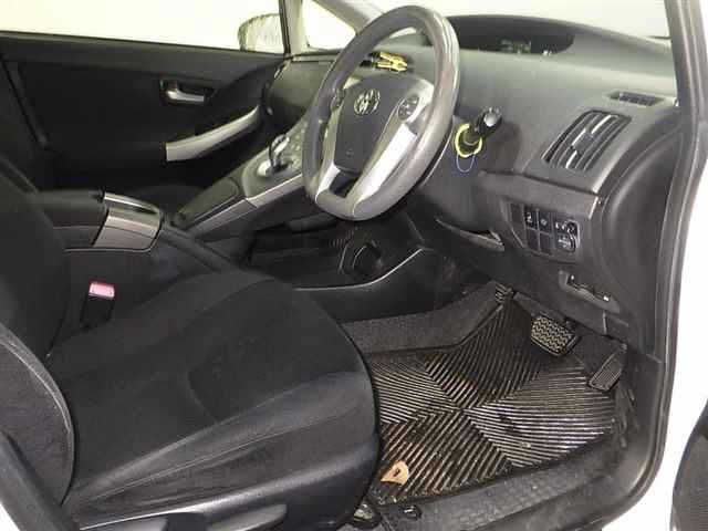 TOYOTA PRIUS 2013