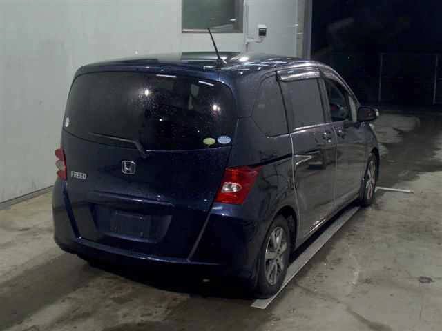 HONDA FREED 2009