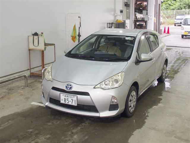 TOYOTA AQUA 2012