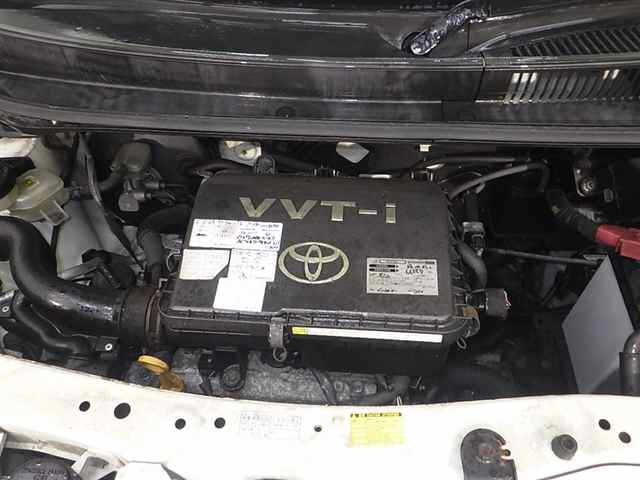 TOYOTA BB 2011