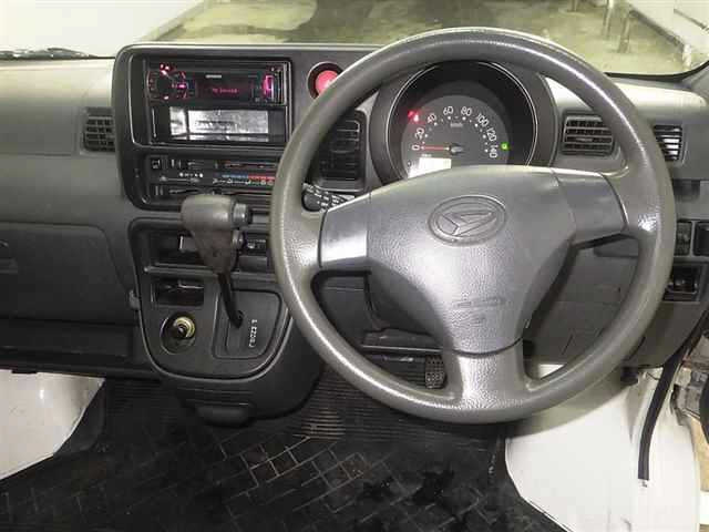 DAIHATSU HIJET VAN 2010