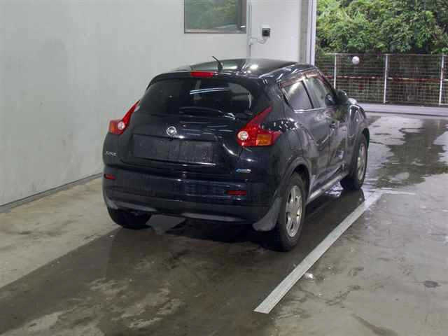 NISSAN JUKE 2010