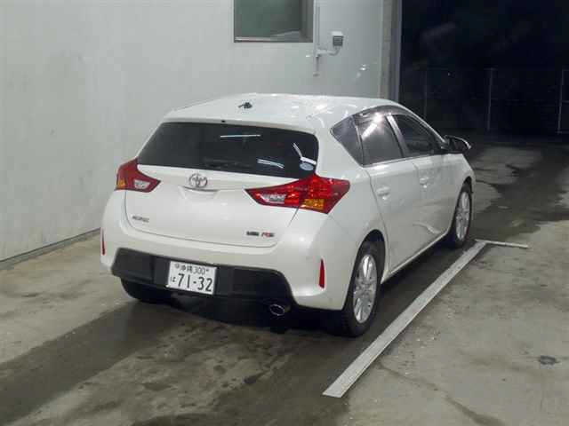 TOYOTA AURIS 2013