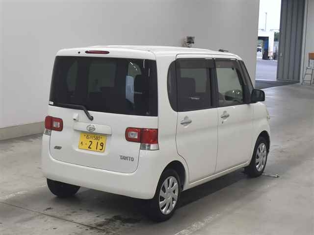 DAIHATSU TANTO 2012