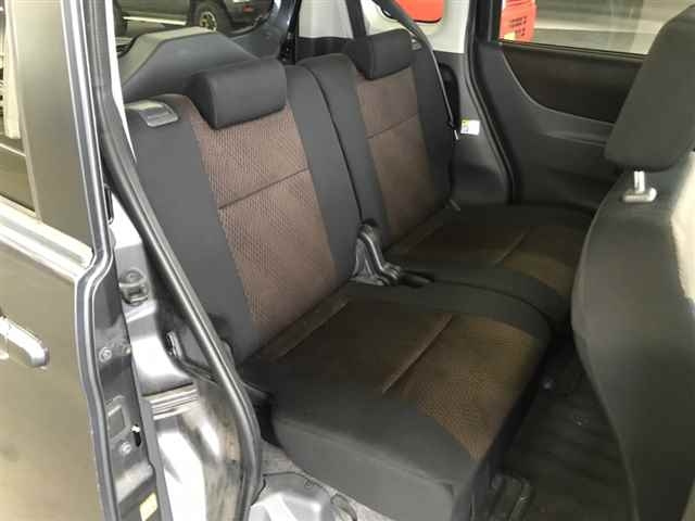 NISSAN ROOX 2011