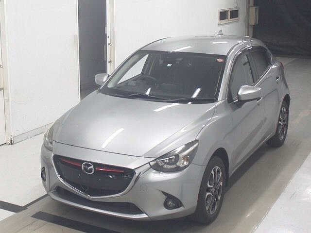 MAZDA DEMIO 2016