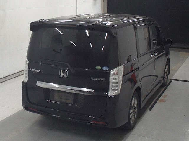 HONDA STEP WAGON 2013