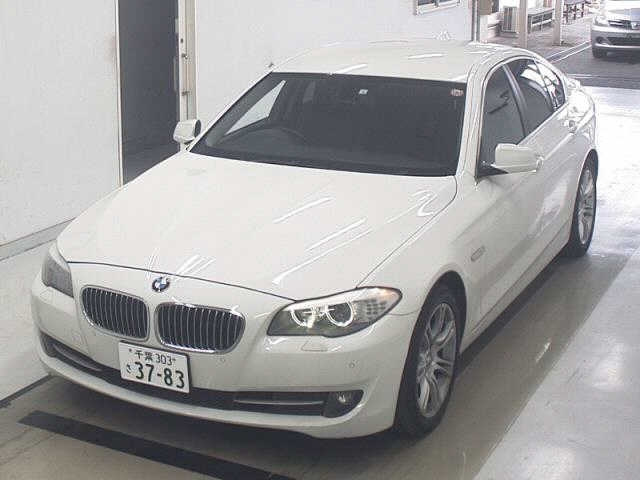BMW 5 SERIES 2013