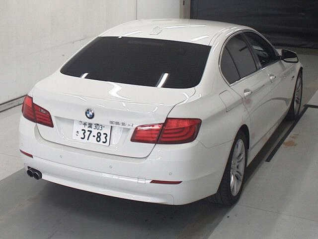 BMW 5 SERIES 2013