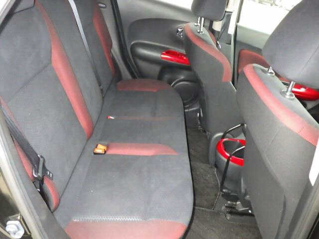 NISSAN JUKE 2011