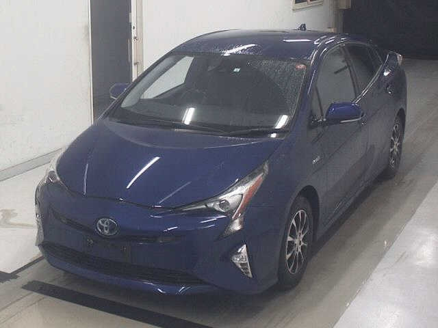 TOYOTA PRIUS 2015