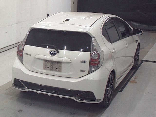 TOYOTA AQUA 2014