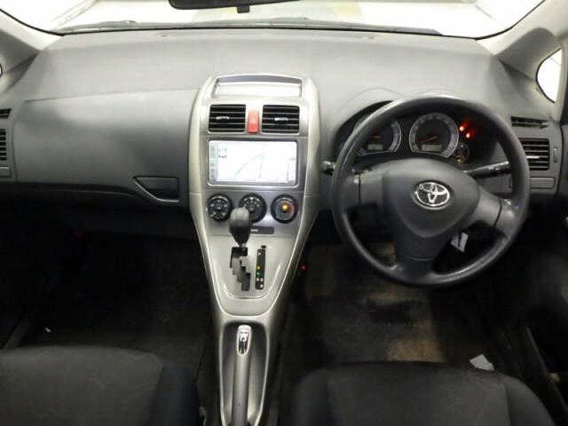 TOYOTA AURIS 2008
