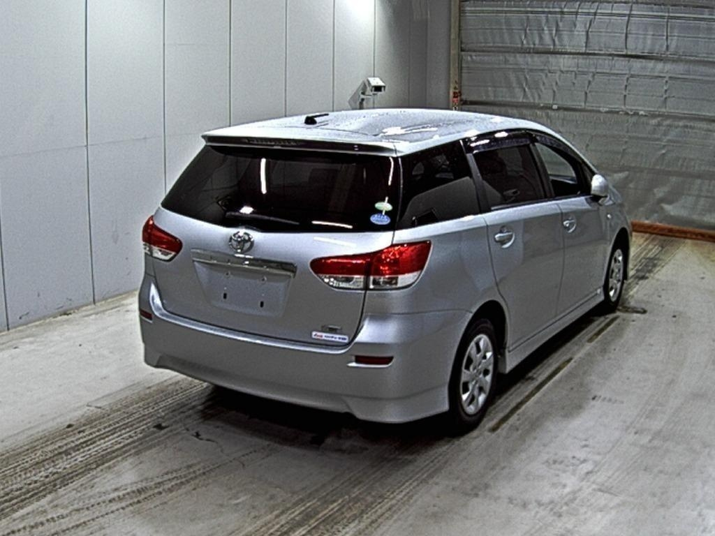 TOYOTA WISH 2009