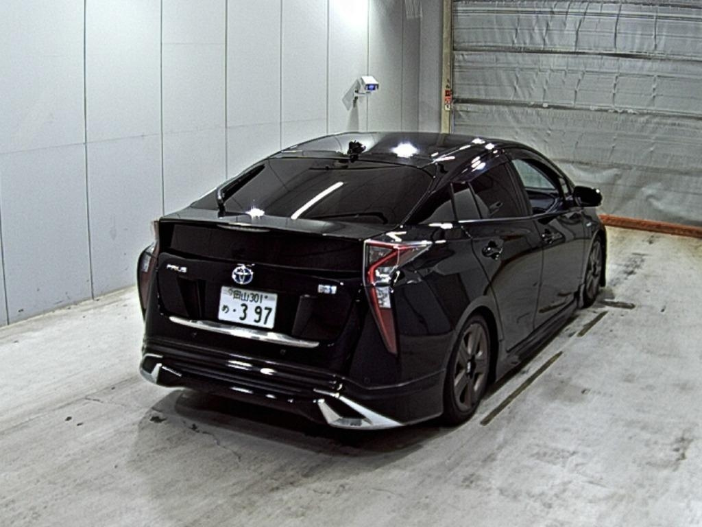 TOYOTA PRIUS 2016