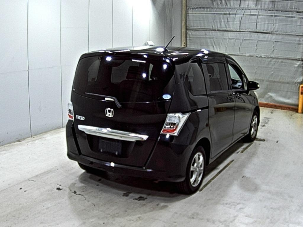 HONDA FREED 2013