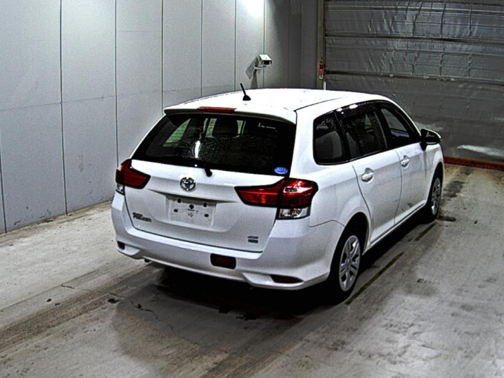 TOYOTA COROLLA FIELDER 2015