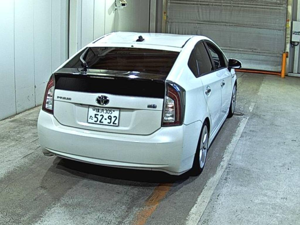 TOYOTA PRIUS 2014