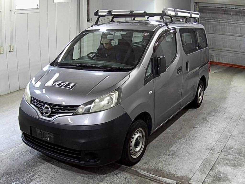 NISSAN NV200 2013