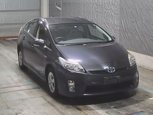 TOYOTA PRIUS 2011