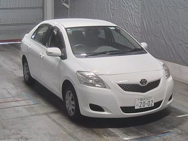 TOYOTA BELTA 2010