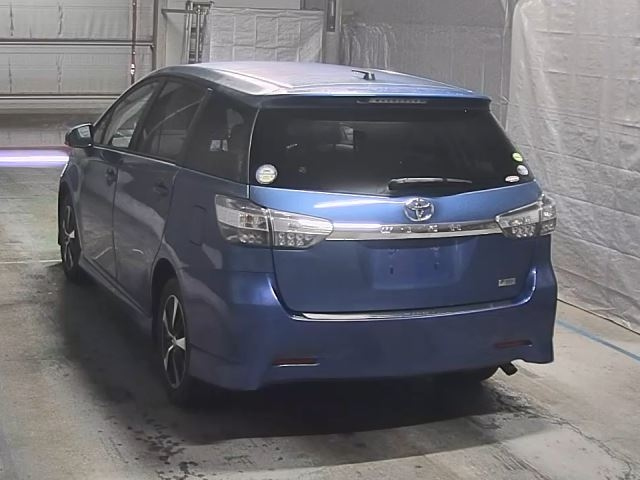TOYOTA WISH 2012