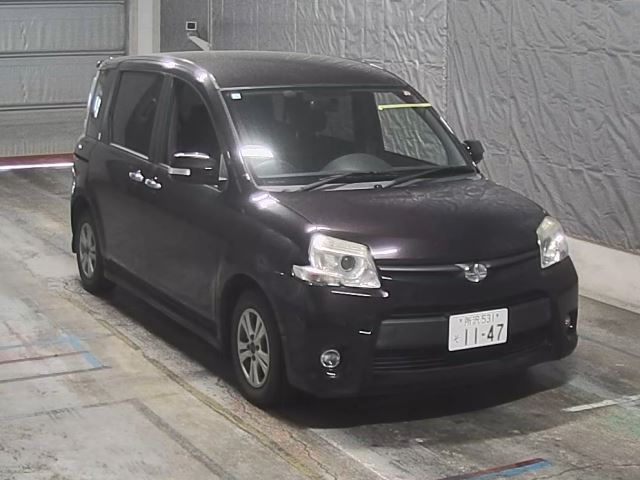 TOYOTA SIENTA 2014