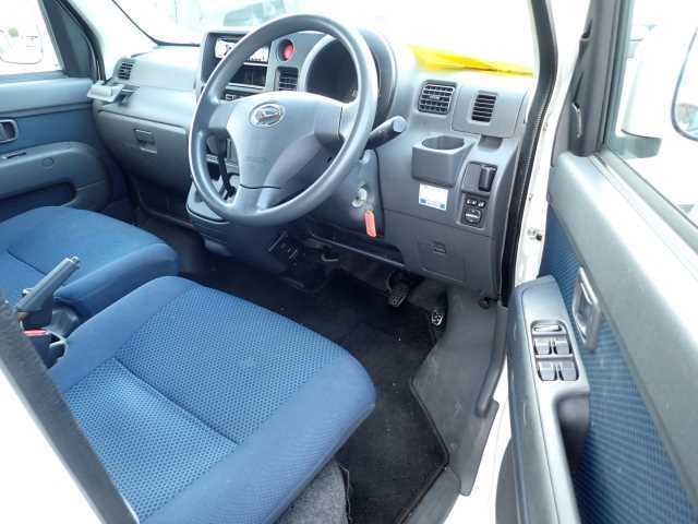 DAIHATSU HIJET VAN 2014