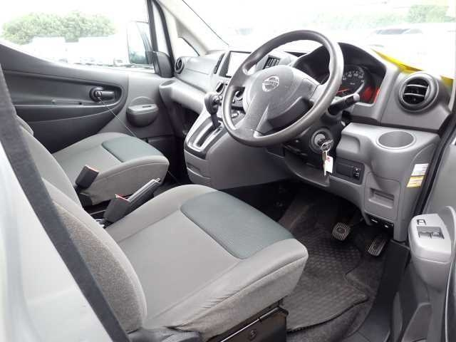 NISSAN NV200 2017