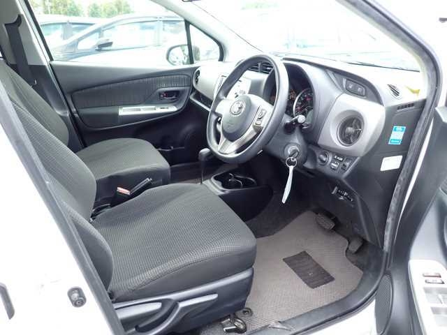 TOYOTA VITZ 2016