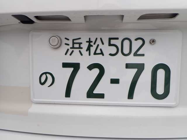 TOYOTA VITZ 2019