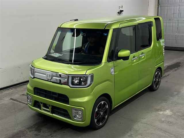 DAIHATSU WAKE 2017