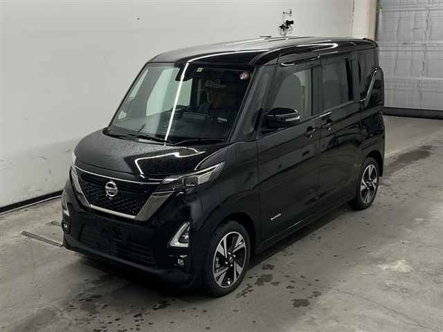 NISSAN ROOX 2021
