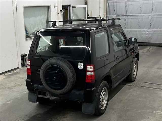 MITSUBISHI PAJERO MINI 2011