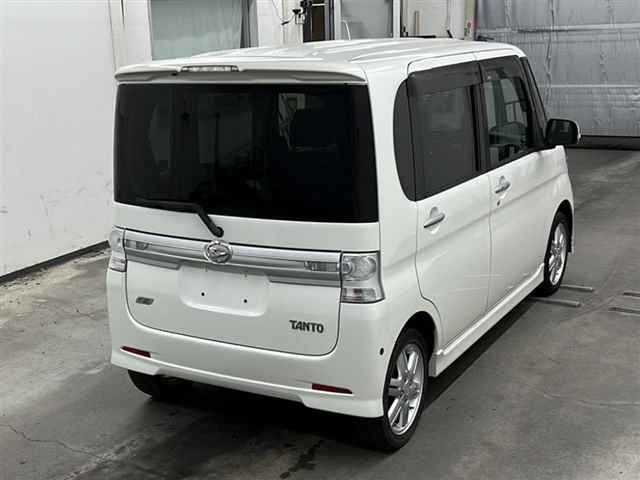 DAIHATSU TANTO 2012