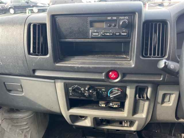 MITSUBISHI MINICAB VAN 2011