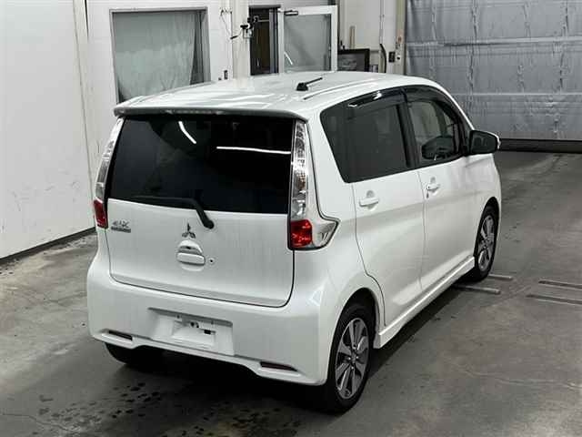 MITSUBISHI EK CUSTOM 2013