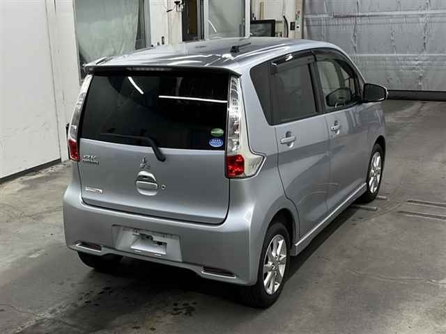 MITSUBISHI EK CUSTOM 2013