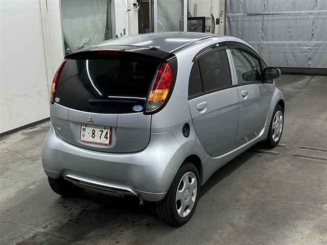 MITSUBISHI I 2011