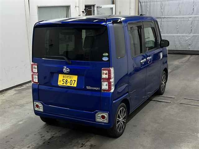 DAIHATSU WAKE 2016