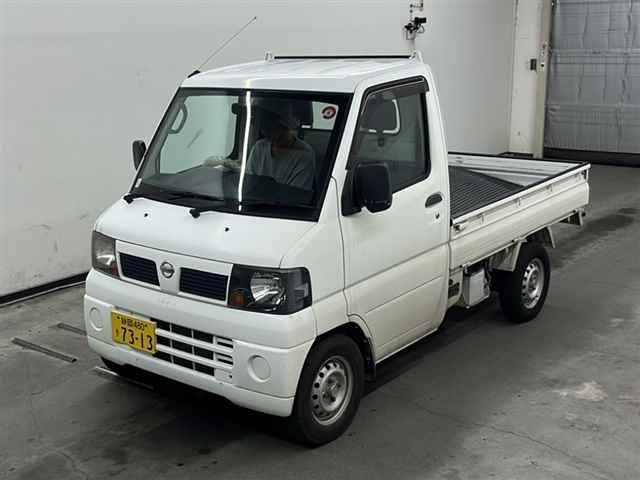 NISSAN CLIPPER TRUCK 2011