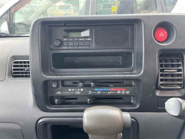 DAIHATSU HIJET VAN 2011